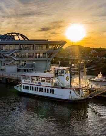 Perdido Queen Riverboat & Dinner Cruise