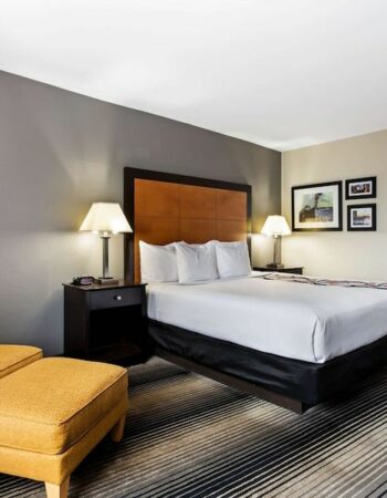 La Quinta Inn & Suites By Wyndham Chicago-Lake Shore