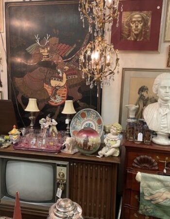 Red Rooster Antiques